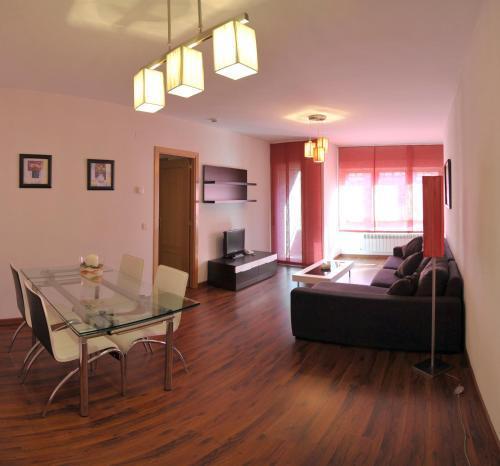 Apartamentos Turisticos Veladiez La Lastrilla Bagian luar foto