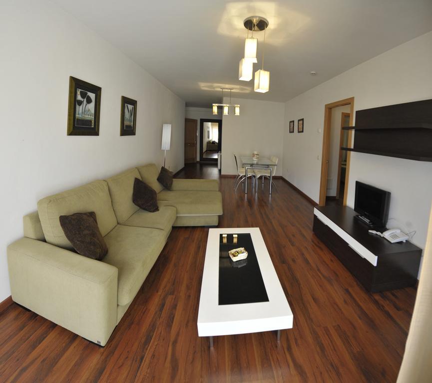 Apartamentos Turisticos Veladiez La Lastrilla Ruang foto