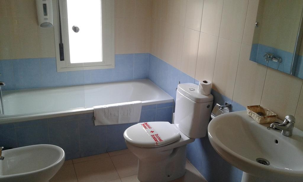 Apartamentos Turisticos Veladiez La Lastrilla Ruang foto