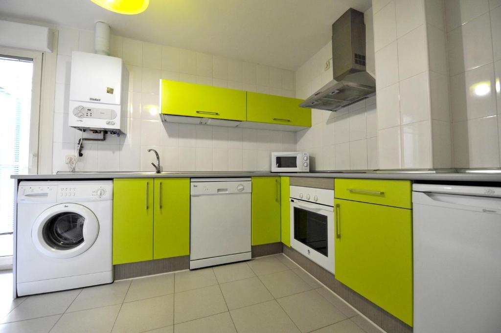 Apartamentos Turisticos Veladiez La Lastrilla Bagian luar foto