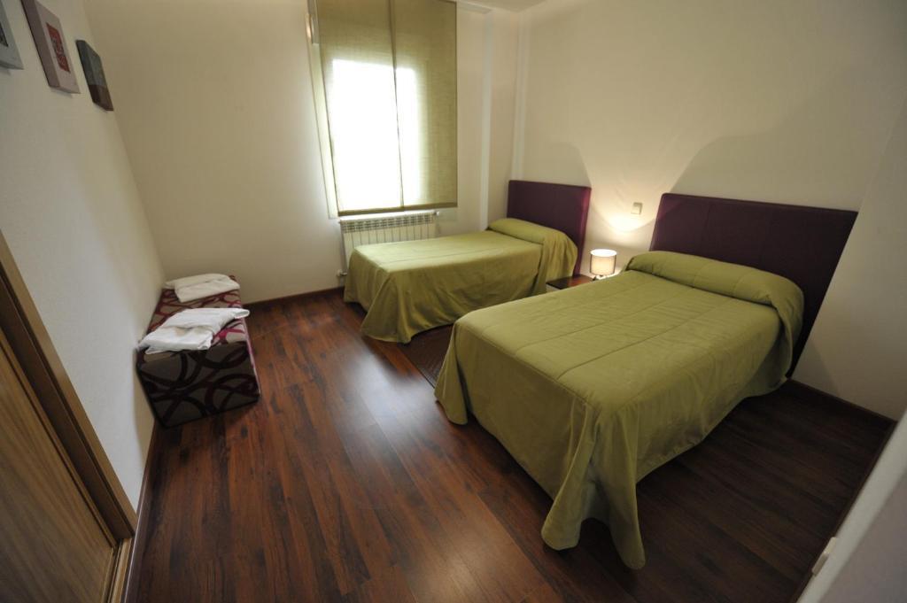 Apartamentos Turisticos Veladiez La Lastrilla Bagian luar foto
