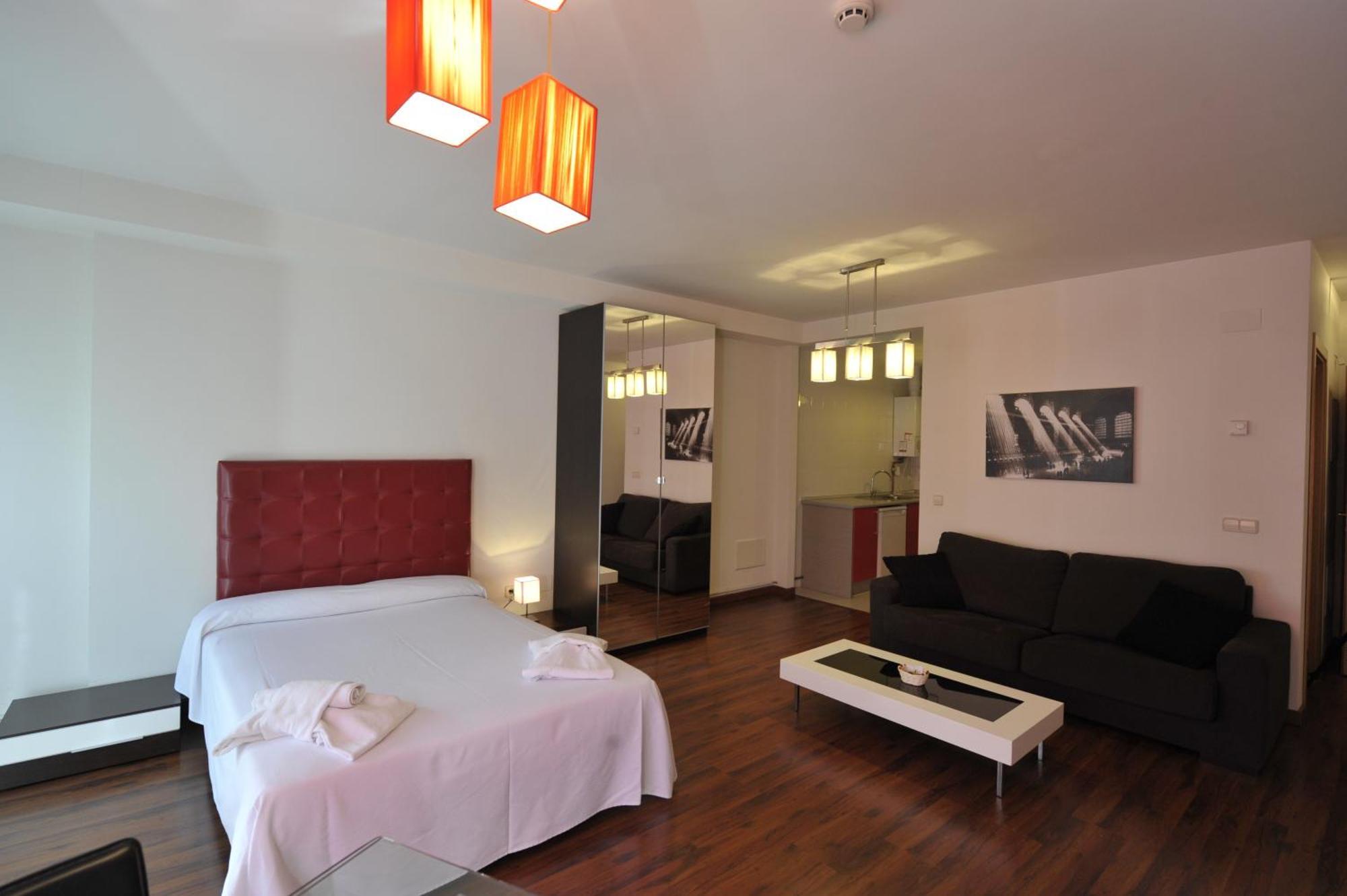 Apartamentos Turisticos Veladiez La Lastrilla Bagian luar foto